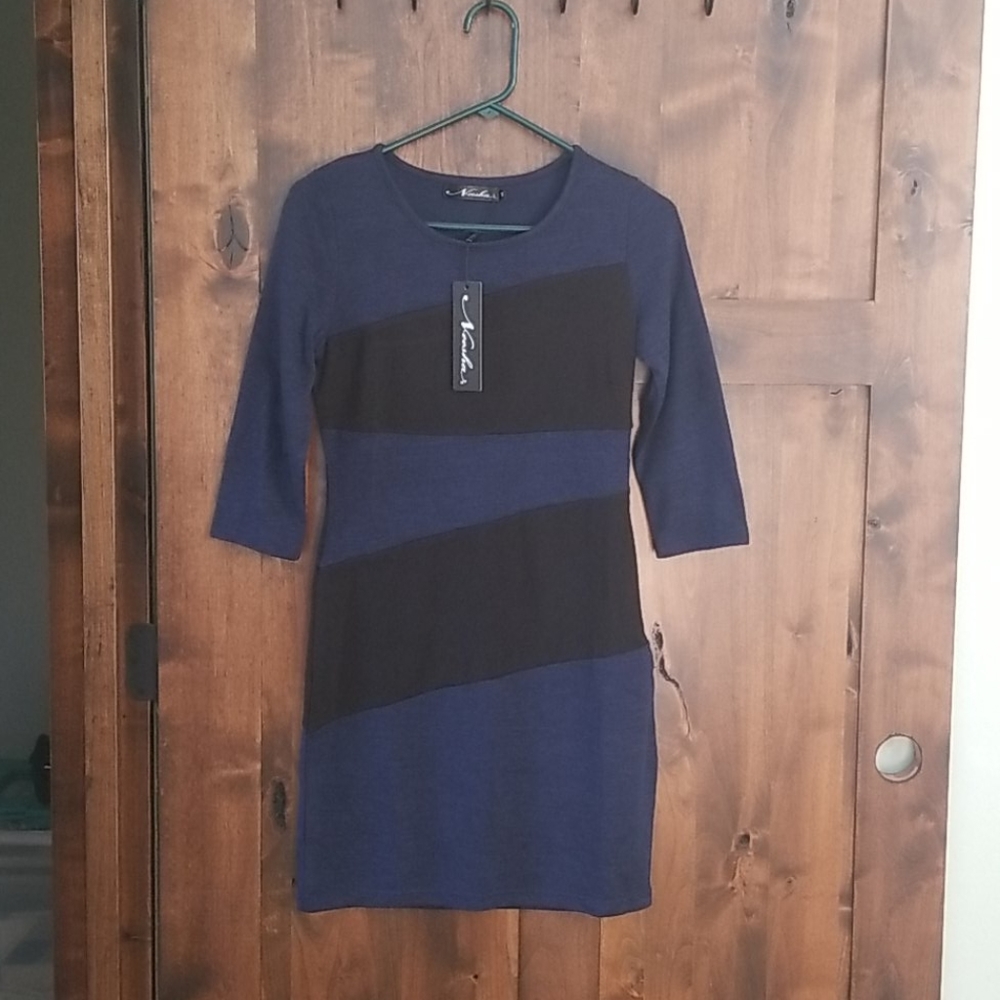 Neesha Sheath Dress sz Small 3/4 Sleeve